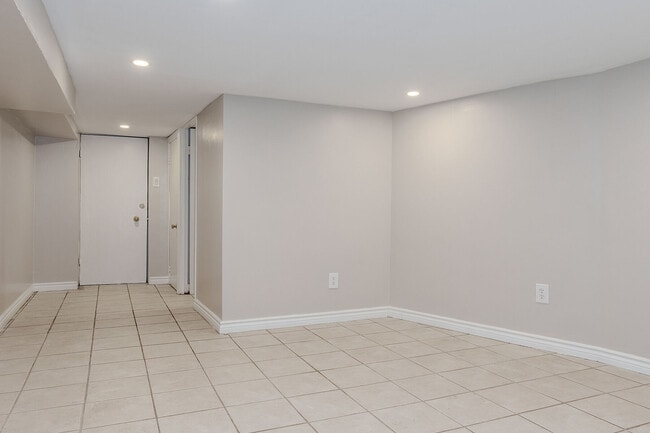 Photo - 15 Indian Rd Crescent