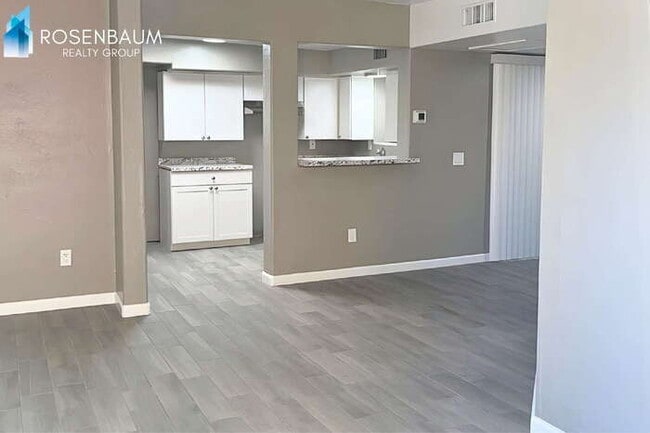 Photo - 2145 N Bell Ave