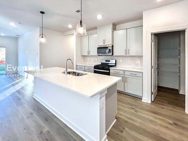 Photo - 649 Whitetail Ct