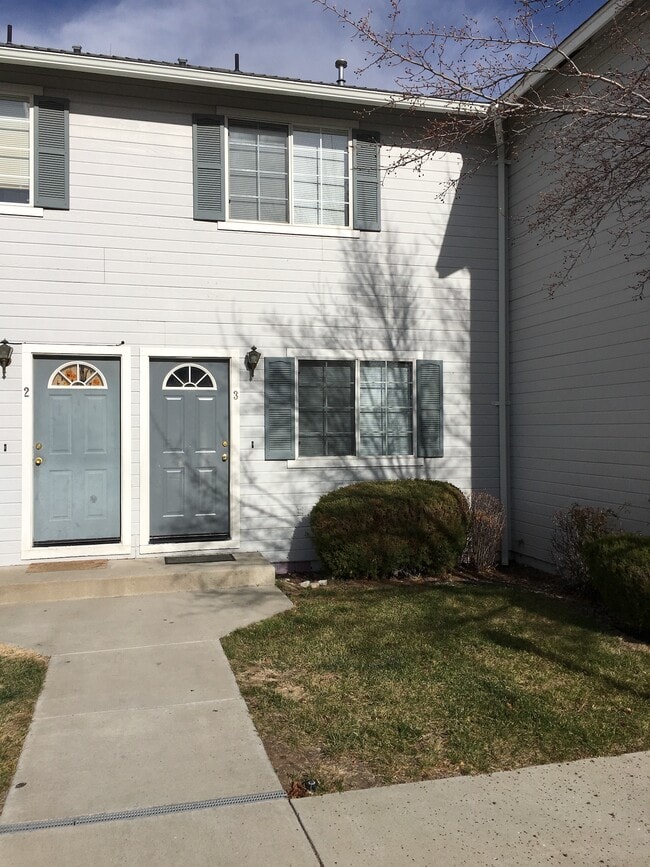 3079 Airport Rd Unit 3