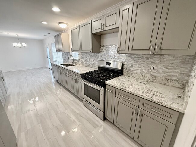 Photo - 3300 Bissonet Dr