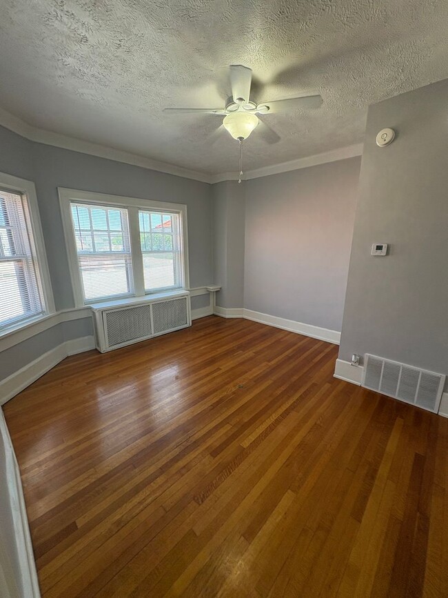 Photo - 307 S 39th St Unit #9