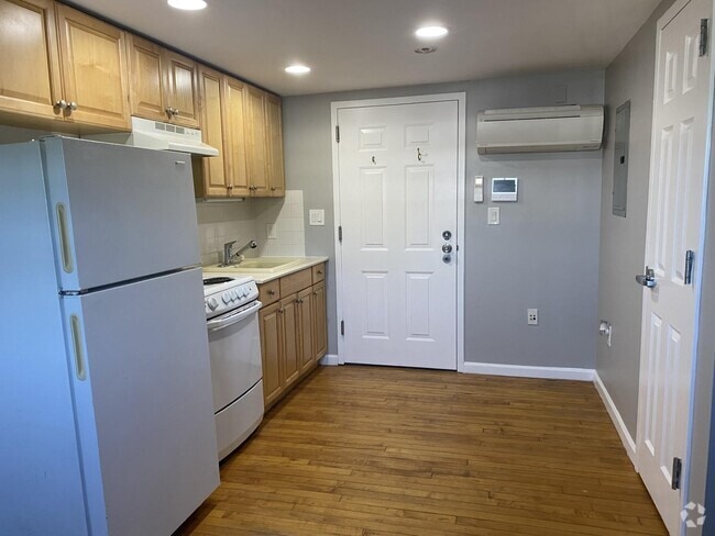 Building Photo - 94 4th Ave Unit 206 Rental