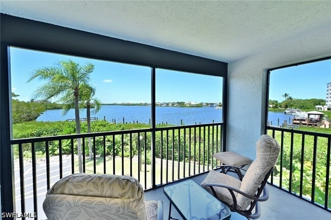 4835 Bonita Beach Rd SW Unidad 102
