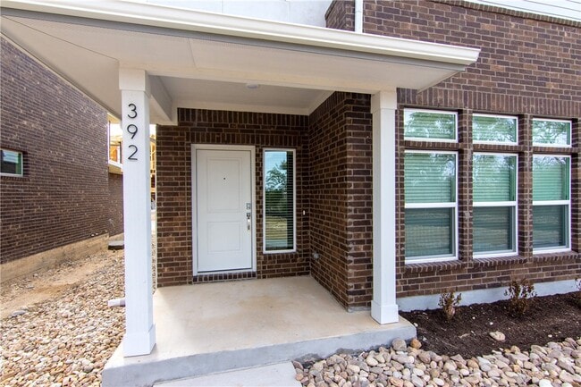 Photo - 605 W South St