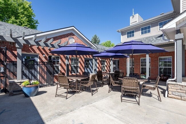 Photo - Cloverbasin Village