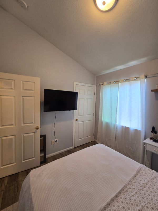 Photo - 10508 S Freeman Ave Unidad C