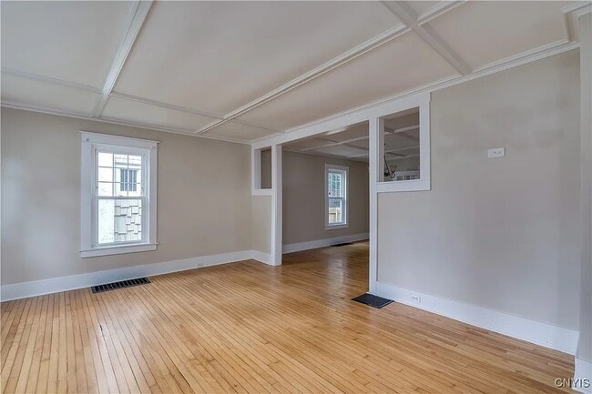 Photo - 115 Haley St