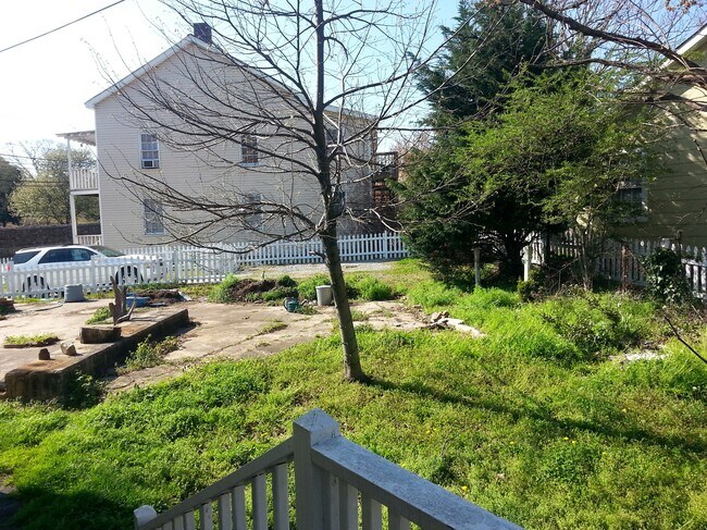 240 Boulevard SE