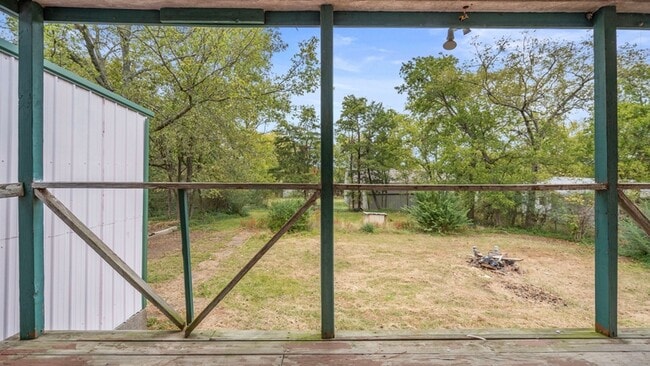 Photo - 305 W Court St