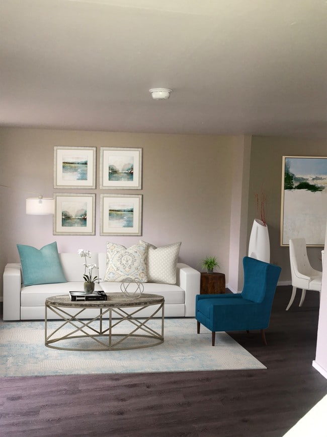 South Pointe Commons
