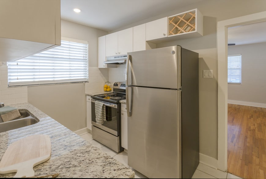 Estancia Flats Apartment HomesEstancia Flats Apartment Homes