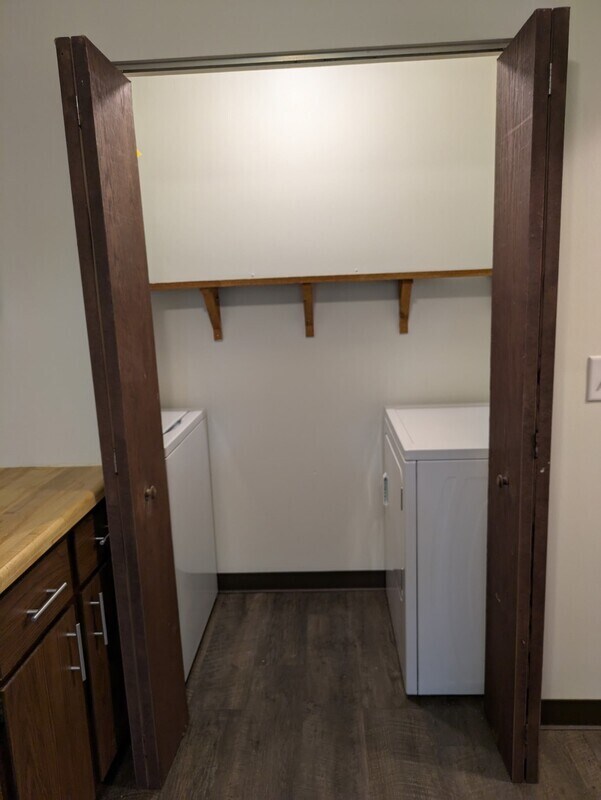 Photo - 1818 School St