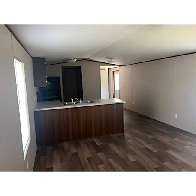 Photo - 1085 Spring Bay Rd