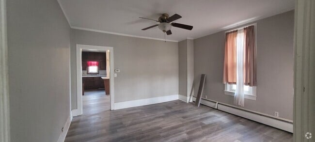 Building Photo - Elizabethtown 3 Bedroom 1.5 bathroom Rental