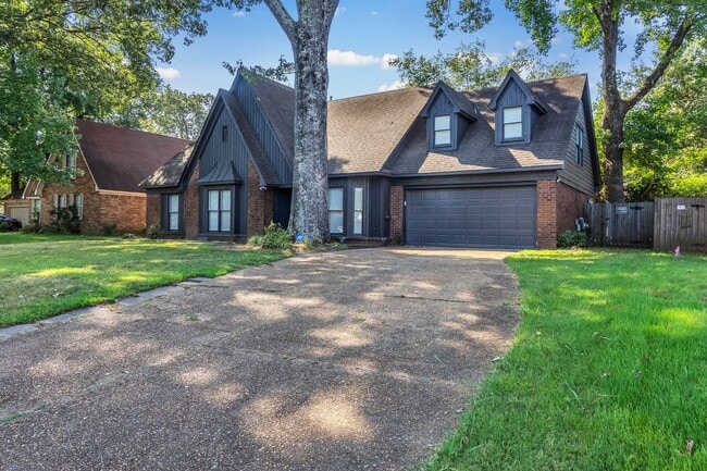 Building Photo - AVAILABLE NOW!! 5 Bedroom 3.5 Bath Fully R... Rental