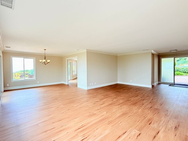 3 Bedroom + Office | 2 Bathrooms | Spectac... - 3 Bedroom + Office | 2 Bathrooms | Spectac... House