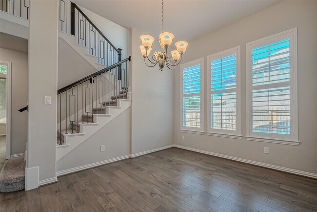 Photo - 3435 Millhouse Point Way