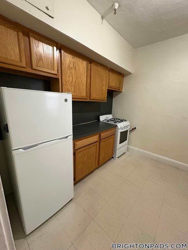 Building Photo - 1630 Commonwealth Ave Rental