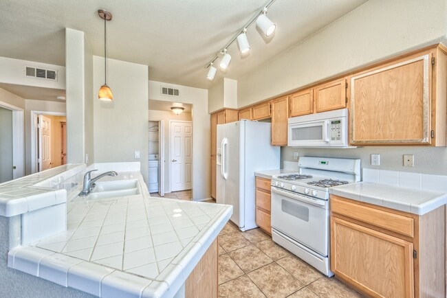 Photo - 1050 E Cactus Ave Unit 2091