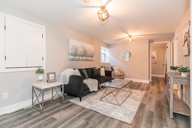 Photo - 36 Charlbrook Ave Unit 2