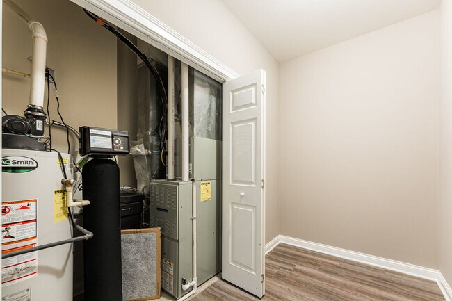 Photo - 2368 Concord Dr