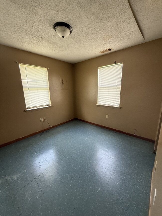 Photo - 244 S Dudley St