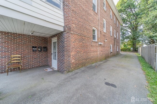 Photo - 42 Crosby Ave