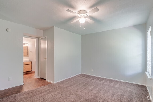 Whisper Oaks Apartments