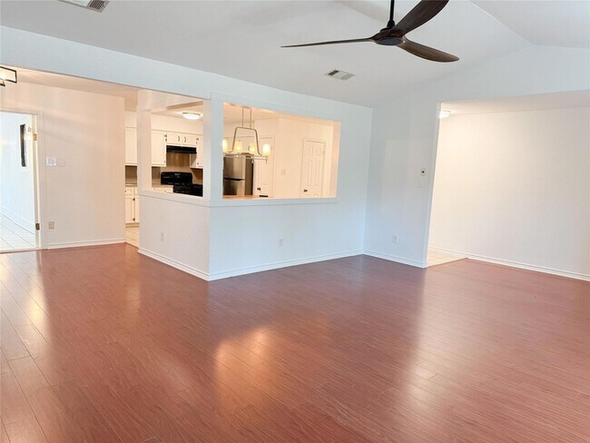 Photo - 11910 Stout Oak Trail