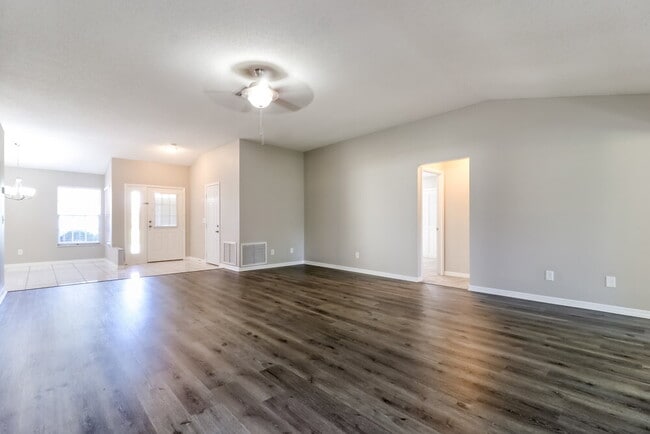 Photo - 8012 Cameron Cay Ct