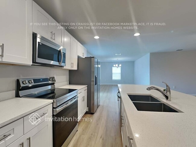 Photo - 580 Calabria Ave SE