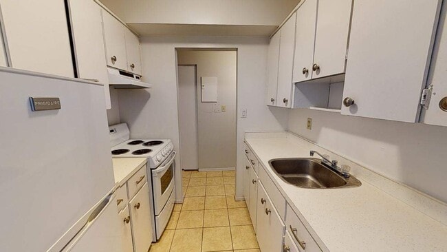 Photo - Tecumseh Court Apartments