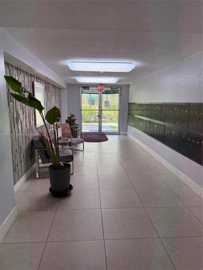 Building Photo - 9350 Fontainebleau Blvd Unit 210 Rental