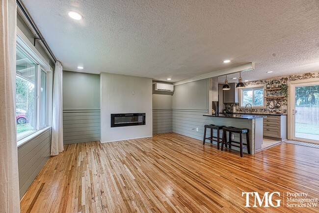 Photo - Classic Ranch Style home with 2 Bed 1.5 Bath and Large Backyard!