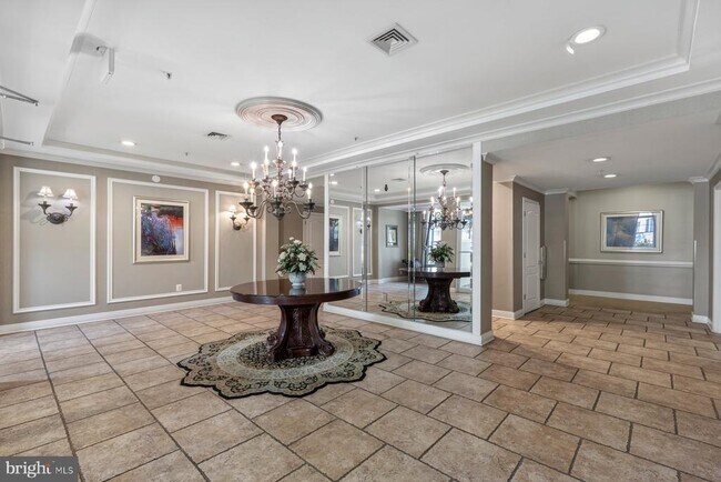 Photo - 2111 Ganton Green Unit 208E