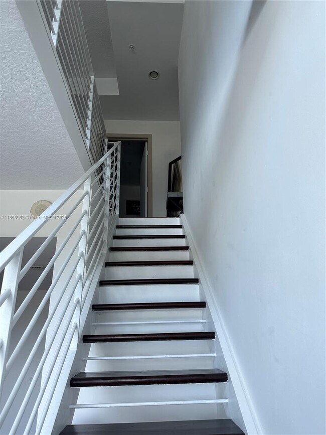 Photo - 60 SW 13th St Unidad 3207