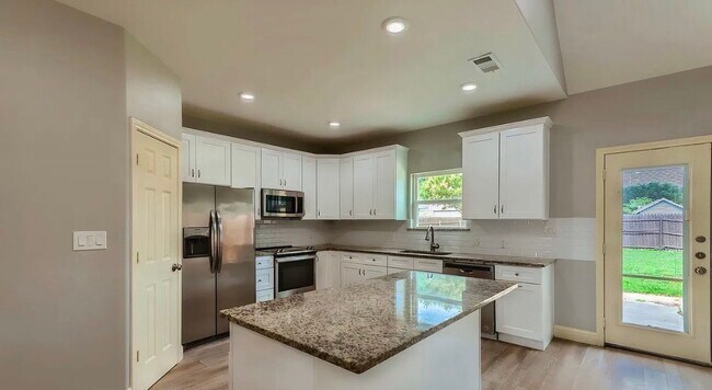 Photo - AVAILABLE NOW READY TO MOVE IN