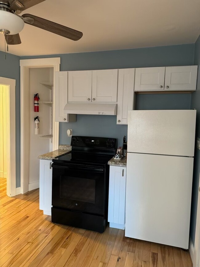 Photo - 695 Adams St Unidad 695 Adams St  1