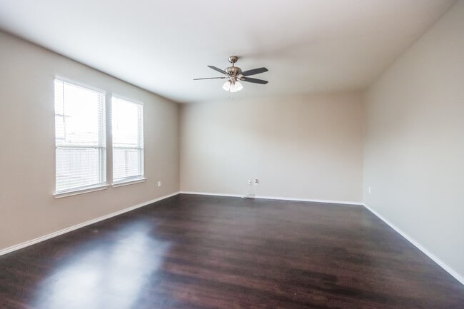 Photo - 4411 Windmill Run Dr