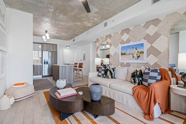 Photo - Cortland Midtown Miami