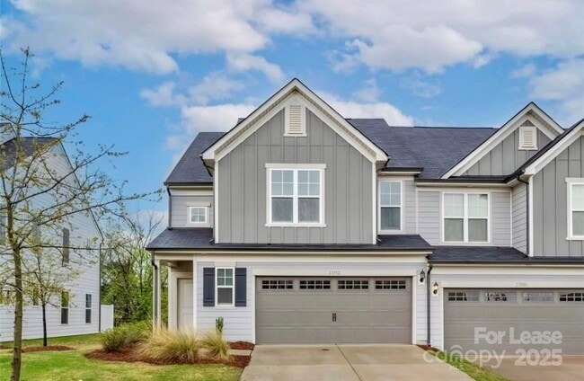 Building Photo - 13124 Rover St