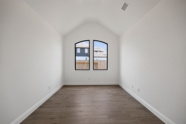 Photo - 16231 Sheridan River Trl