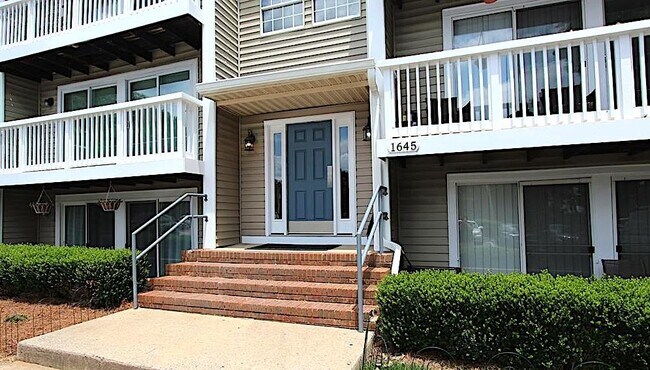 Photo - 1645 Arlyn Cir