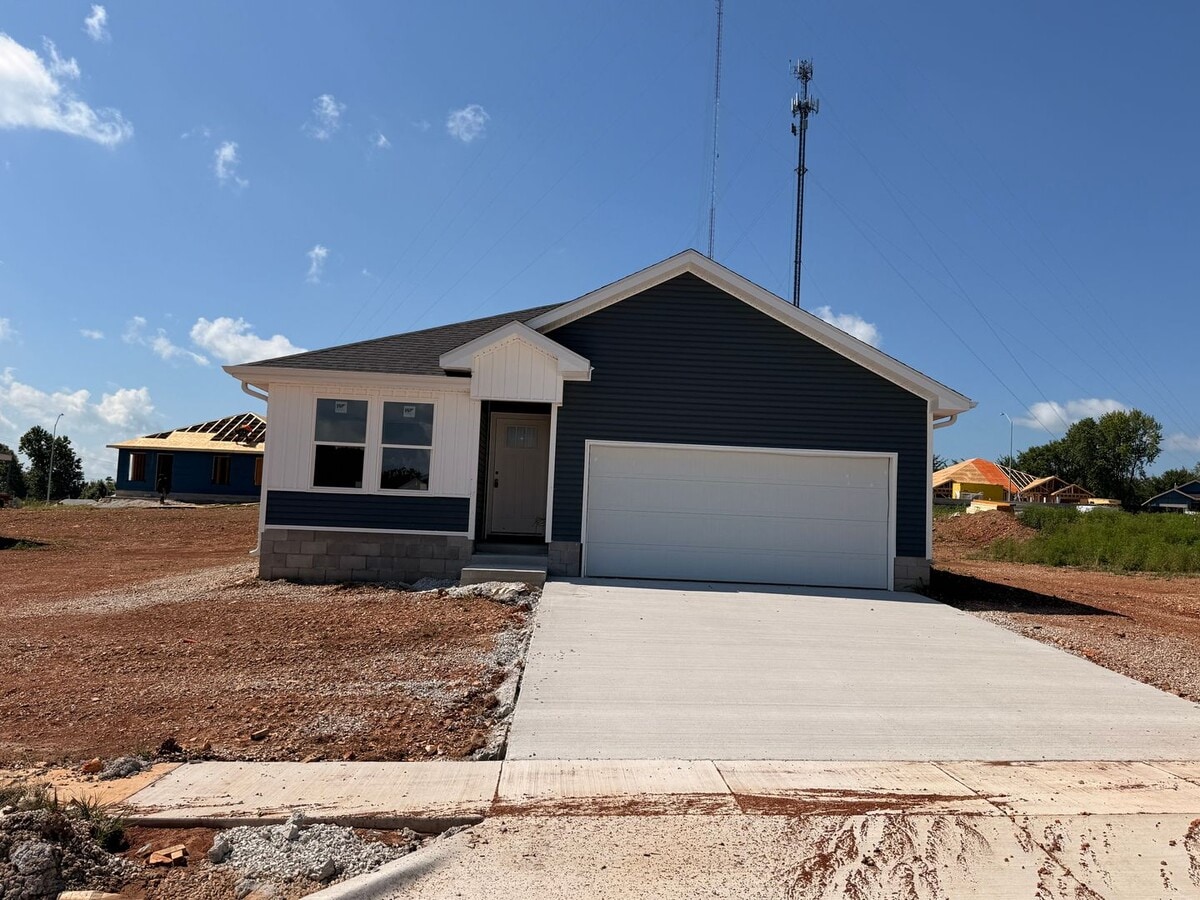 3 Bed, 2 Bath Home !! - 3 Bed, 2 Bath Home !!
