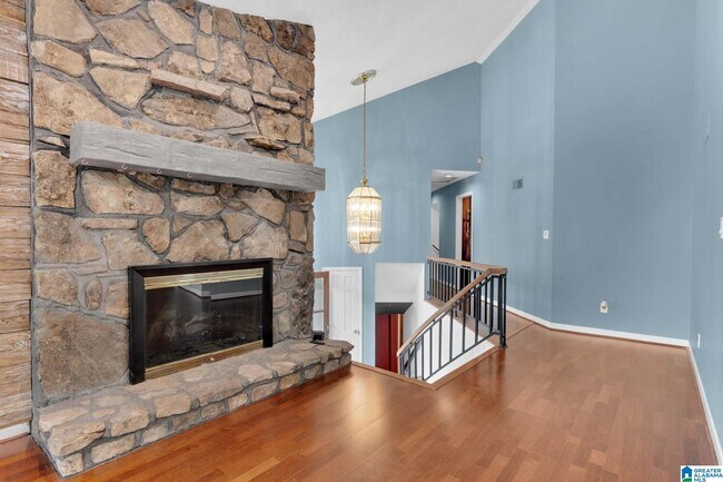 373 Laredo Dr