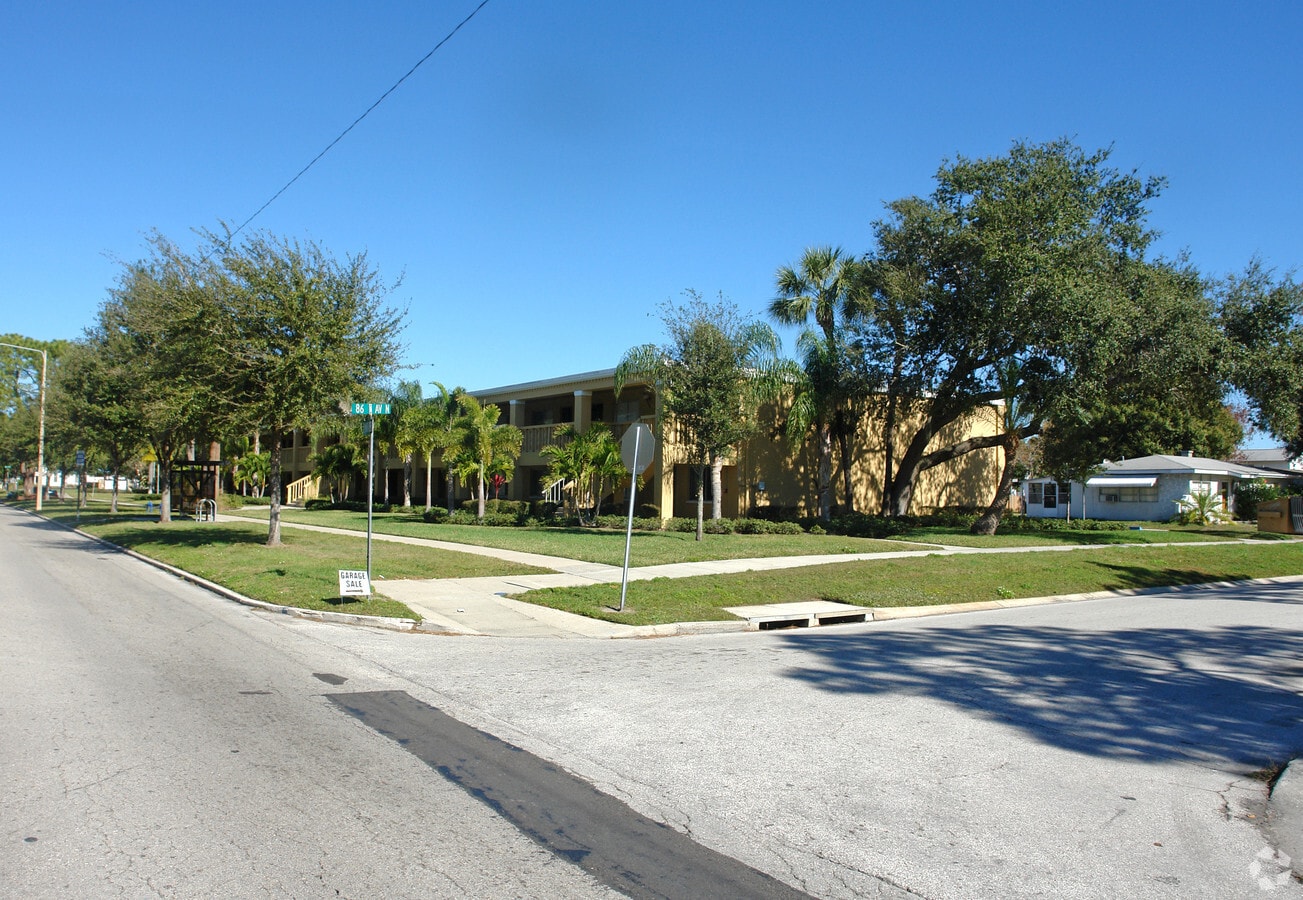 Photo - Romayne Apartments