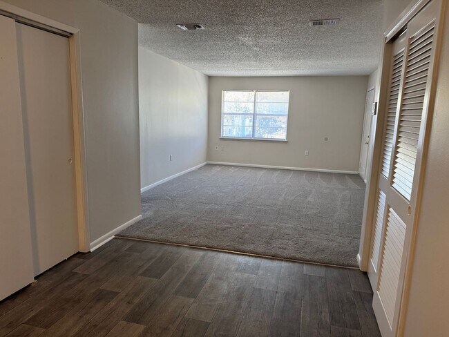 Photo - JS-605 Colonial Drive #2 Unit 1