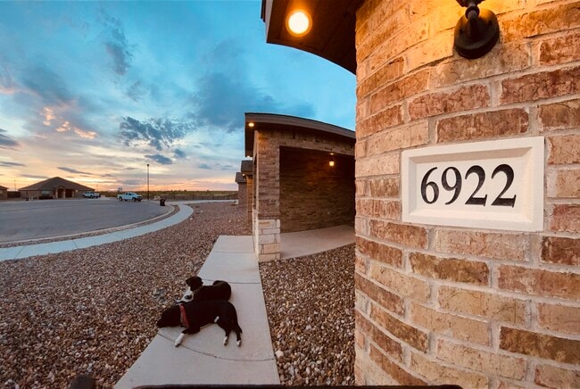 Building Photo - 6922 Ranch Hand Dr Rental