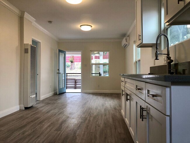 Photo - 652 S Mathews St Unit 2508 Inez
